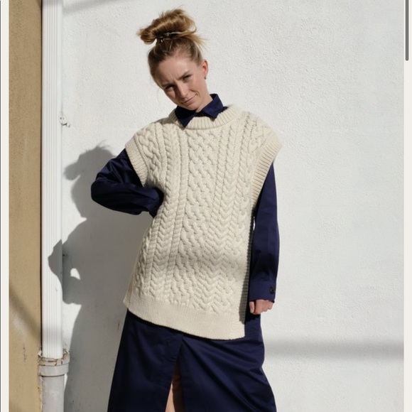 I Love Mr. Mittens Sweaters - I LOVE MR MITTENS KNIT SLEEVELESS VEST / TOP